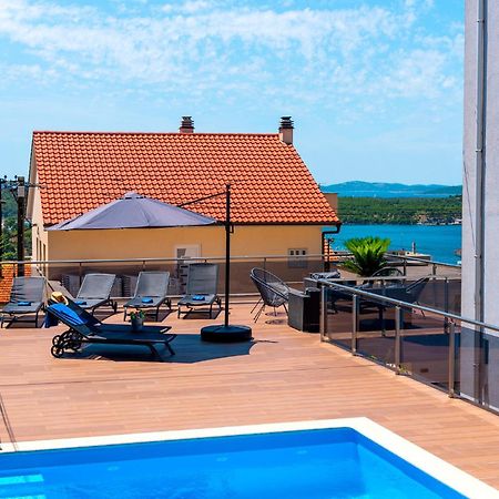Pool Me Up! Διαμέρισμα Σίμπενικ Εξωτερικό φωτογραφία
