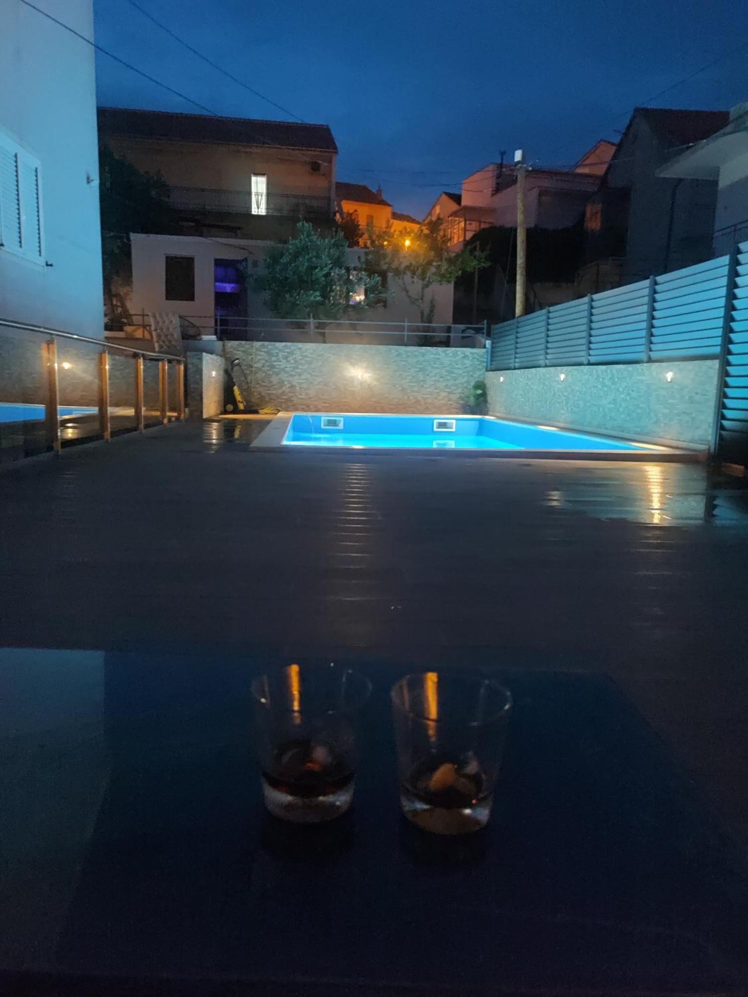 Pool Me Up! Διαμέρισμα Σίμπενικ Εξωτερικό φωτογραφία